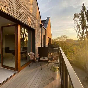 Apartament Baltic Riviera - Garden Sanctuary Retreat, Gdańsk